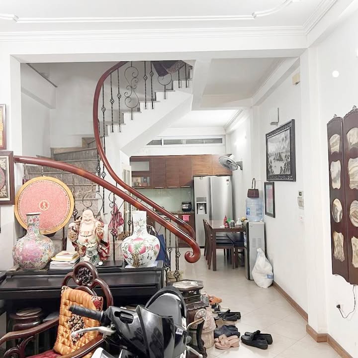 Nhà riêng Bồ Đề, Long Biên 52m² giá 12 tỷ - Ô tô đỗ cửa, thiết kế hiện đại!