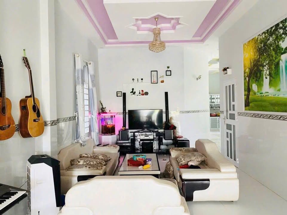 Nhà mặt tiền nhựa Phường Mũi Né 200m² giá 5 tỷ - Đầu tư sinh lời ngay!