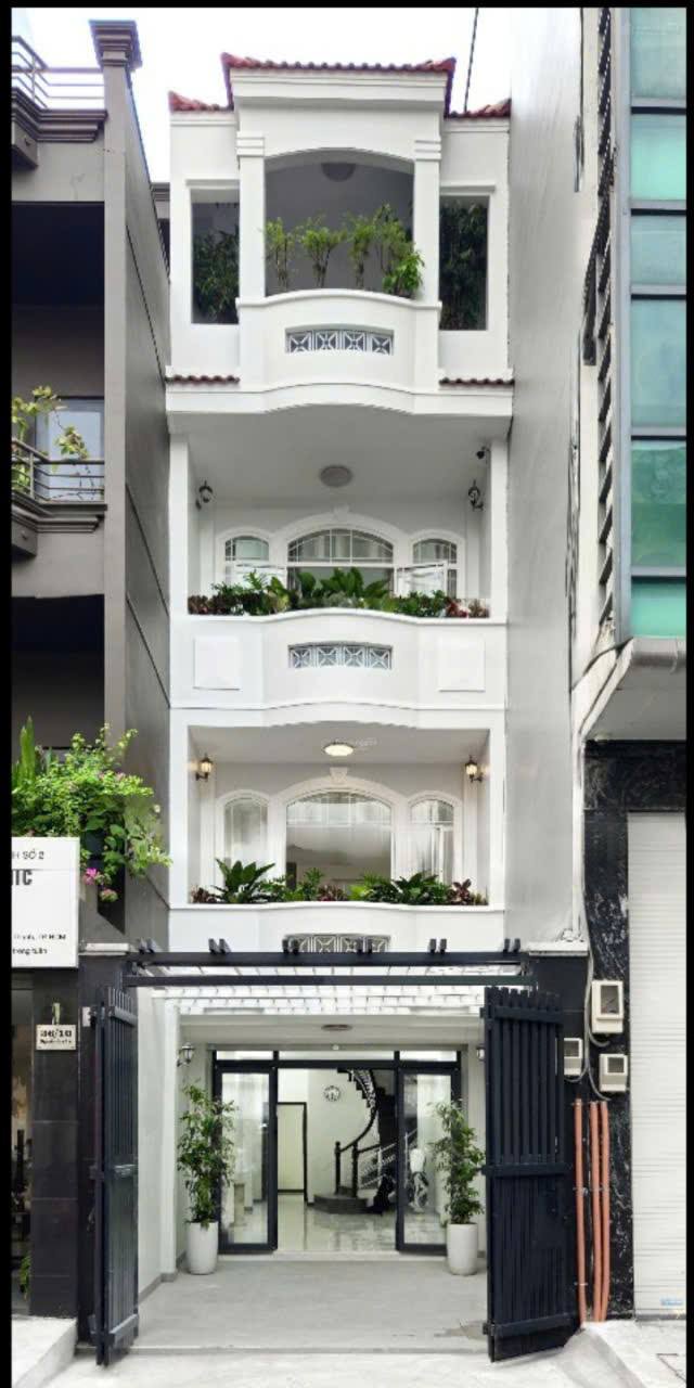 Nhà bán Quận Bình Thạnh 80m² giá 27.5 tỷ - Phong thủy cực tốt, thiết kế đẹp!