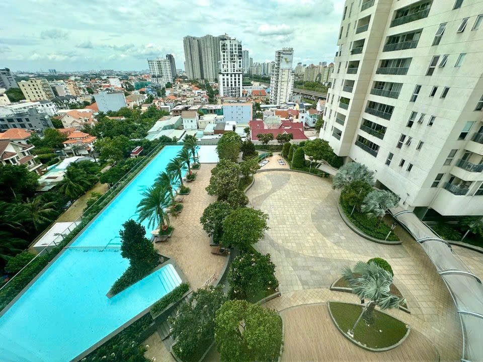 Căn hộ Thảo Điền Pearl 132m² giá 14.5 tỷ - View hồ bơi thoáng mát!