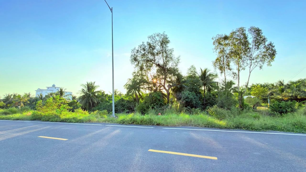 Đất 2 mặt tiền Đê Quốc Phòng, Hòn Đất, 17134m² - Giá thương lượng hấp dẫn!