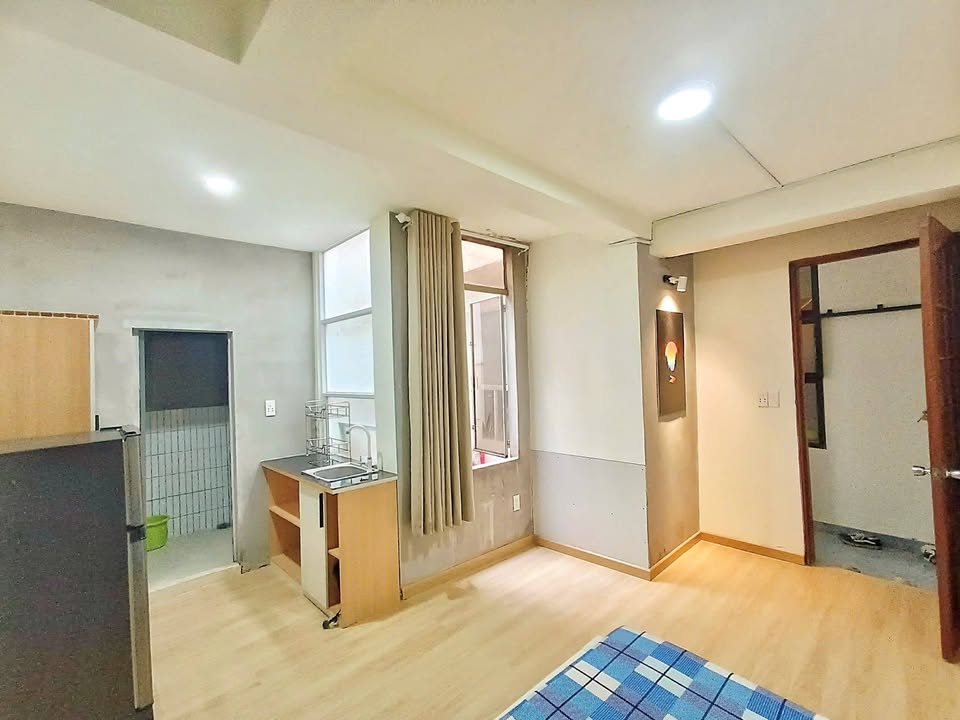 Phòng cho thuê tại đường Nguyễn Xí, Bình Thạnh - Nội thất đầy đủ, giá thỏa thuận!