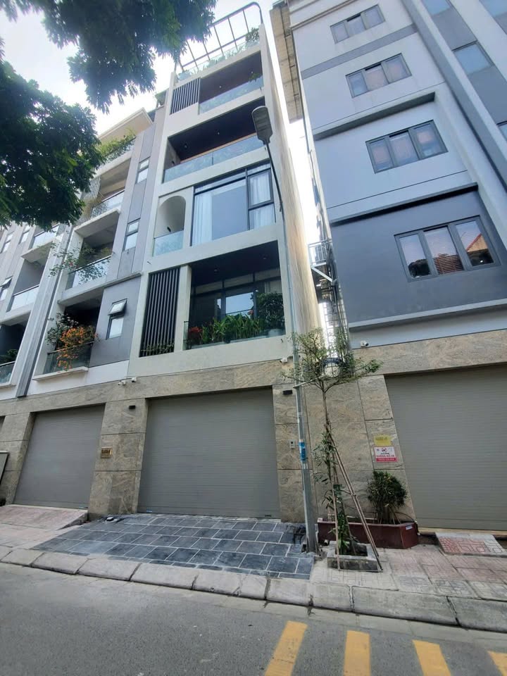 Shophouse Him Lam Thượng Thanh 76m² giá 26 tỷ - Vị trí đắc địa, đầu tư sinh lời!