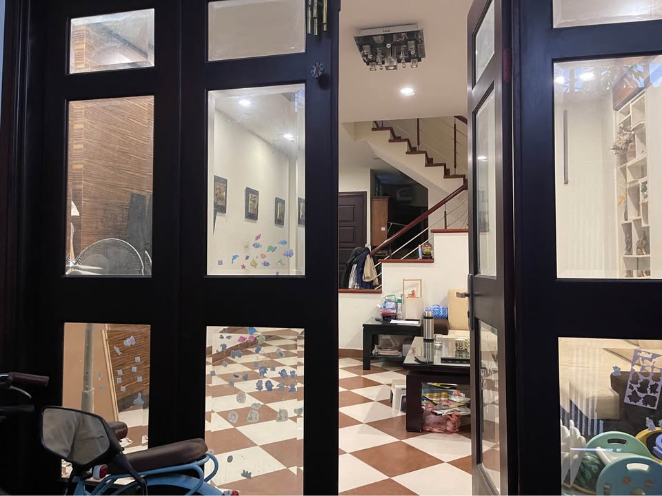 Nhà đẹp Thịnh Hào 1 Đống Đa 58m² giá 15 tỷ - Sổ đỏ chính chủ, an ninh tốt!