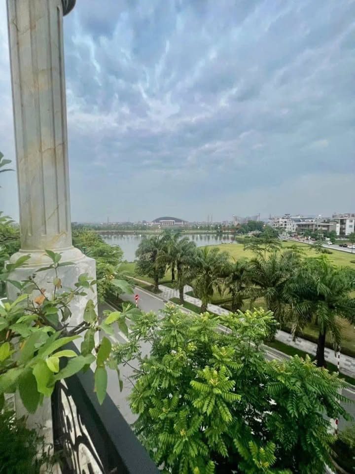 Biệt thự Townhouse Bách Việt Dĩnh Kế 161m² giá 20 tỷ - An cư lý tưởng!