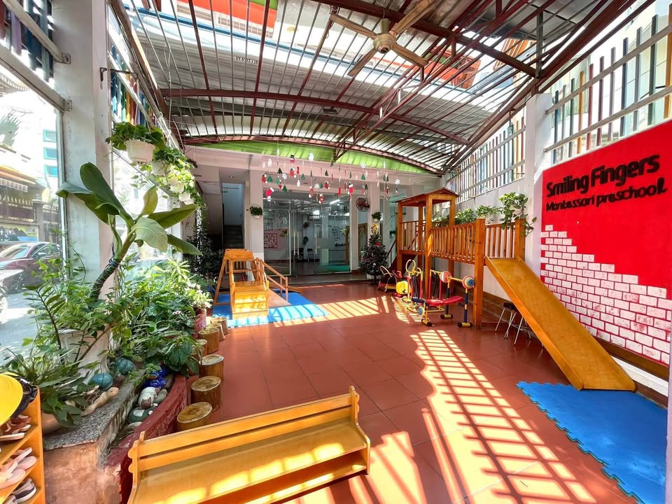 Nhà góc 2 mặt tiền Phan Xích Long, Phú Nhuận 160m² - Thích hợp làm văn phòng