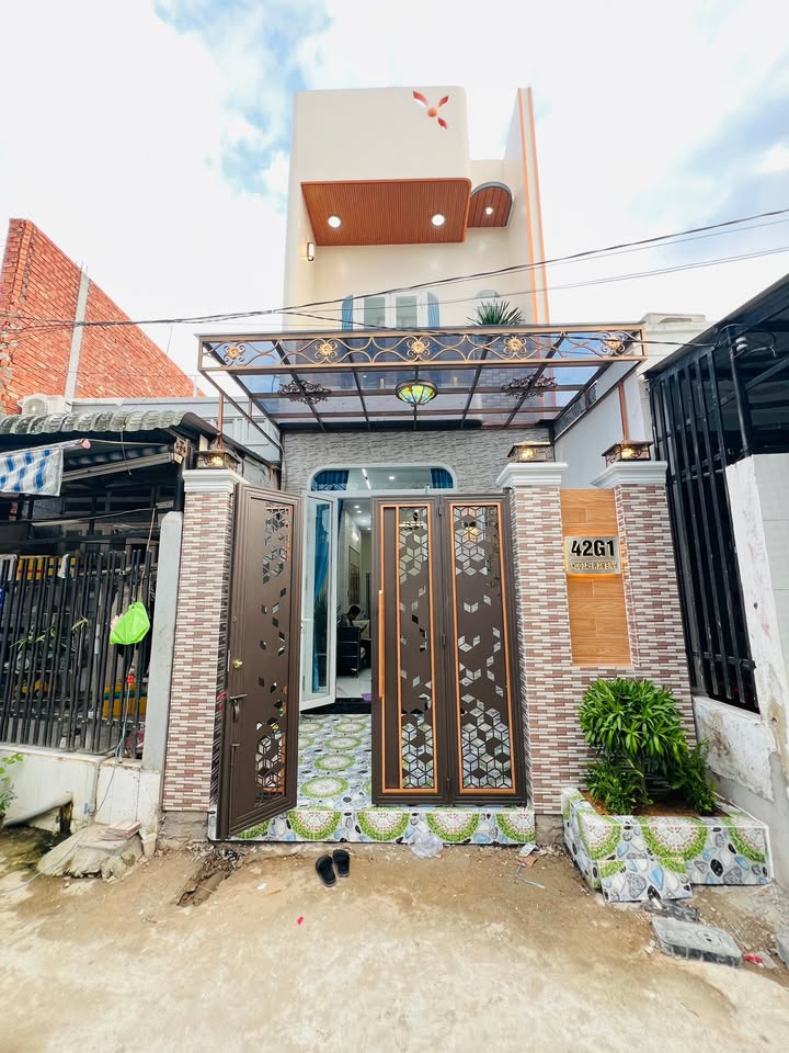 Nhà trệt lầu 61.5m² đường G1, An Bình, Cần Thơ - Giá chỉ 2.789 tỷ, tặng nội thất đầy đủ!