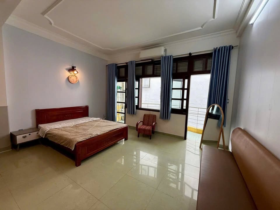 Căn hộ cho thuê Đà Nẵng 60m² giá 5.5 triệu - Nội thất đầy đủ, ban công thoáng mát!