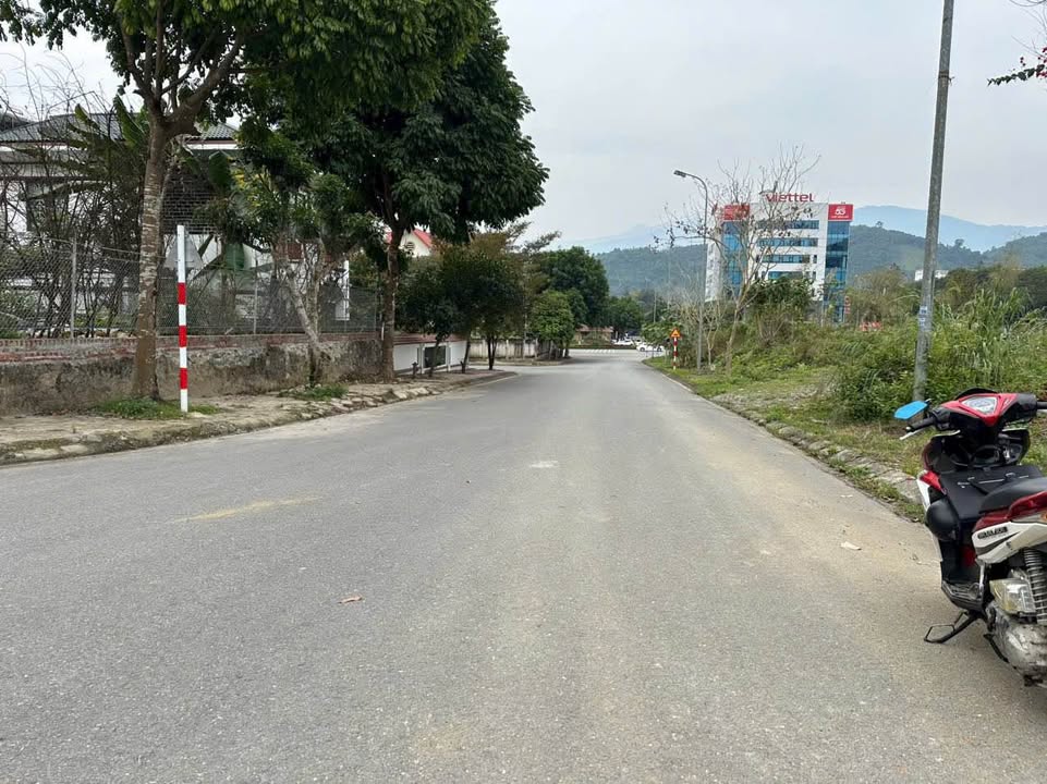 Đất nền đẹp đường Lưu Hữu Phước Lào Cai 107m² giá 1.75 tỷ - Sổ hồng sẵn chờ bạn!