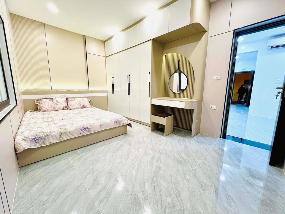 Căn hộ Tập thể Nam Thành Công Đống Đa 51m² giá 6.45 tỷ - Nhà thoáng sáng, tiện ích đầy đủ!