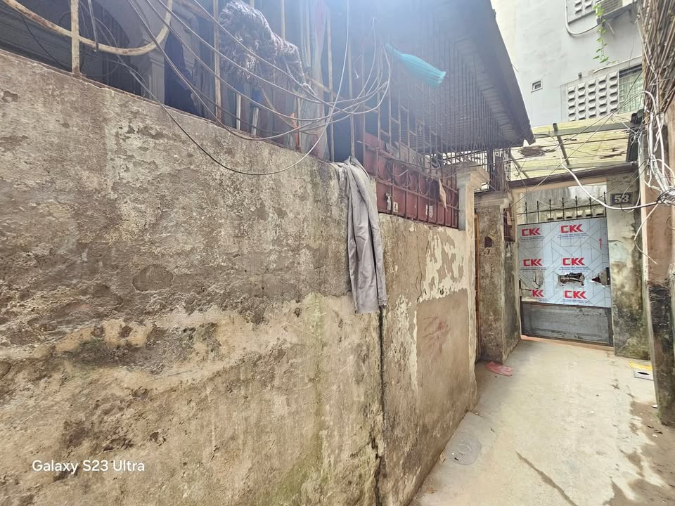 Đất Đê La Thành Đống Đa 58m² giá 10.7 tỷ - Đầu tư sinh lời hiệu quả!