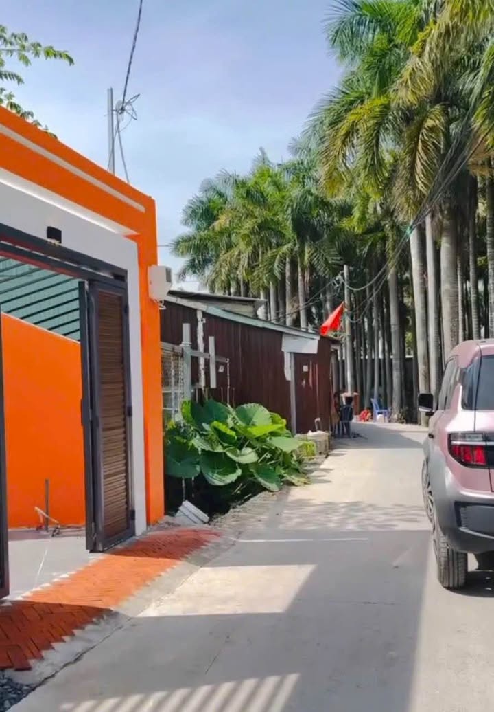 Nhà phố gần chợ Phú Lạc, 100m² giá 4 tỷ - Sổ hồng chính chủ, vào ở ngay!