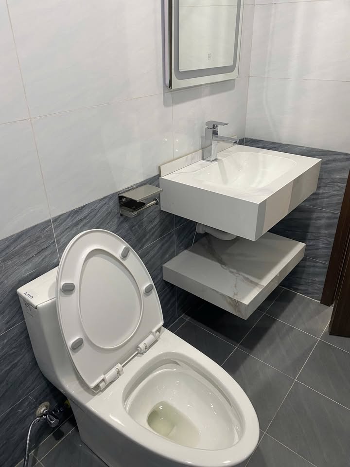 Nhà 3 tầng đường Nguyễn Bình, phường Nhân Hoà, Hưng Yên 38m² giá 2 tỷ - Sổ đỏ chính chủ, bàn giao ngay!