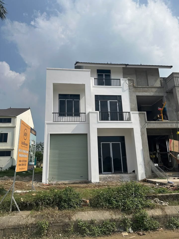 Nhà 3 tầng mới tinh Nghi Kim 145m² giá 6 tỷ - Mặt đường Cao Huy Tuân thuận tiện kinh doanh!