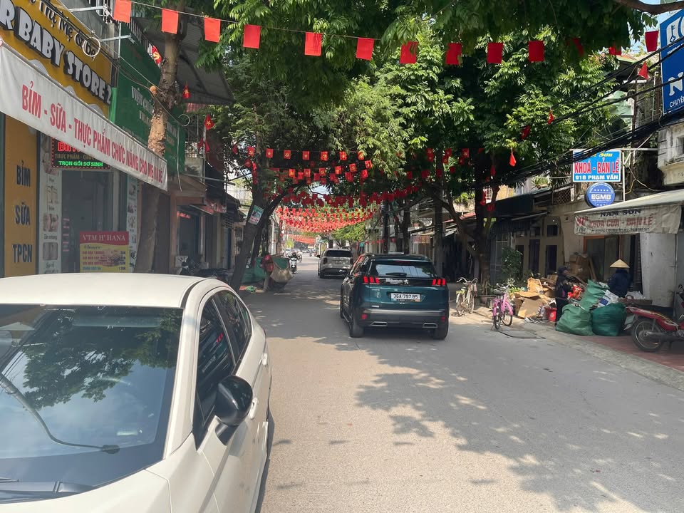 Nhà mặt đường Phạm Vấn, Hạc Thành 112.5m² giá chỉ 7x triệu - Kinh doanh sầm uất!