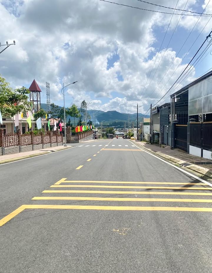 Nhà mặt tiền Ngô Tất Tố, Bảo Lộc 260m² giá chỉ 3 tỷ - Cơ hội đầu tư vàng!