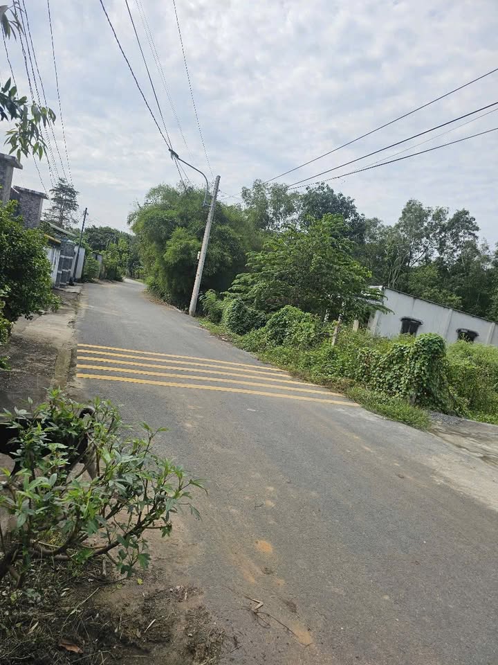 Đất mặt tiền đường DX113 Phú An 144m² giá 1.55 tỷ - Cần bán gấp!