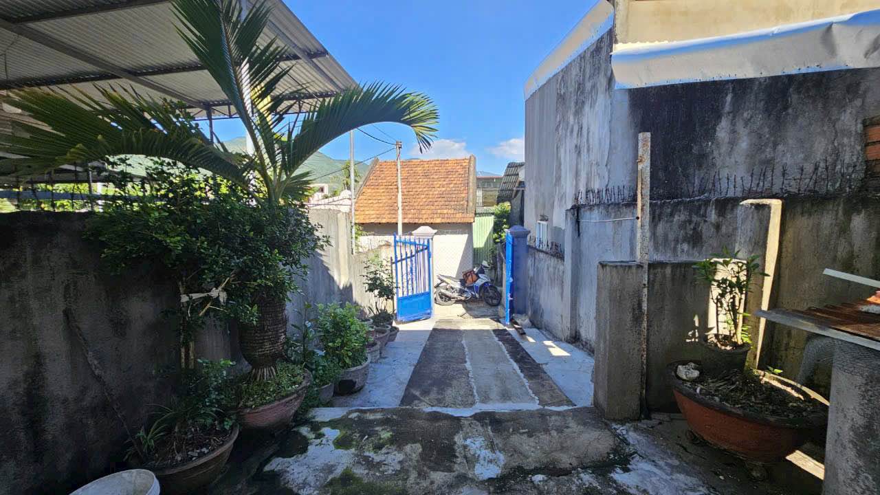 Bán nhà cấp 4 Đắc Lộc, Nha Trang 400m² giá 1.5 tỷ - Sổ đỏ chính chủ!