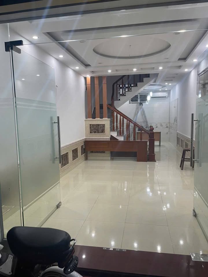 Nhà phố Phương Lưu 50m² giá 3.35 tỷ - Ô tô đỗ cửa, đầu tư sinh lời!