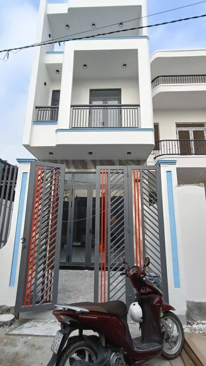 Nhà phố Bình Chuẩn, 76m² giá 3.2 tỷ - Thiết kế hiện đại, vị trí đắc địa!