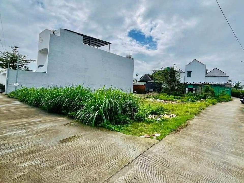 Đất nền góc hẻm Trần Bình Trọng, Quảng Ngãi 109.8m² giá 1.3 tỷ - Chính chủ sang tên ngay!