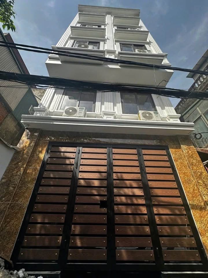 Căn hộ dịch vụ Ngõ Hòa Bình - Minh Khai 53m² giá 16.9 tỷ - Sổ đỏ chính chủ!