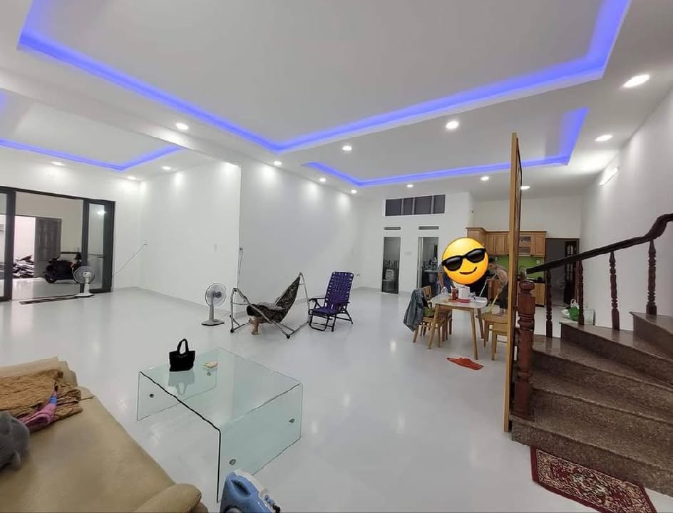 Nhà bán Hoàng Văn Thụ, Phú Nhuận 128m² giá 11.5 tỷ - Gần sân bay Tân Sơn Nhất!