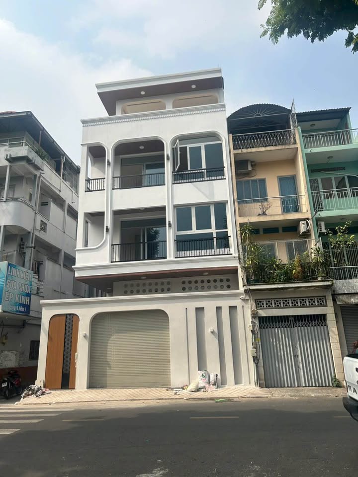 Nhà mặt tiền khu 7A Thành Thái, Quận 10, 80m² giá 23 tỷ - Đón Xuân ngay!
