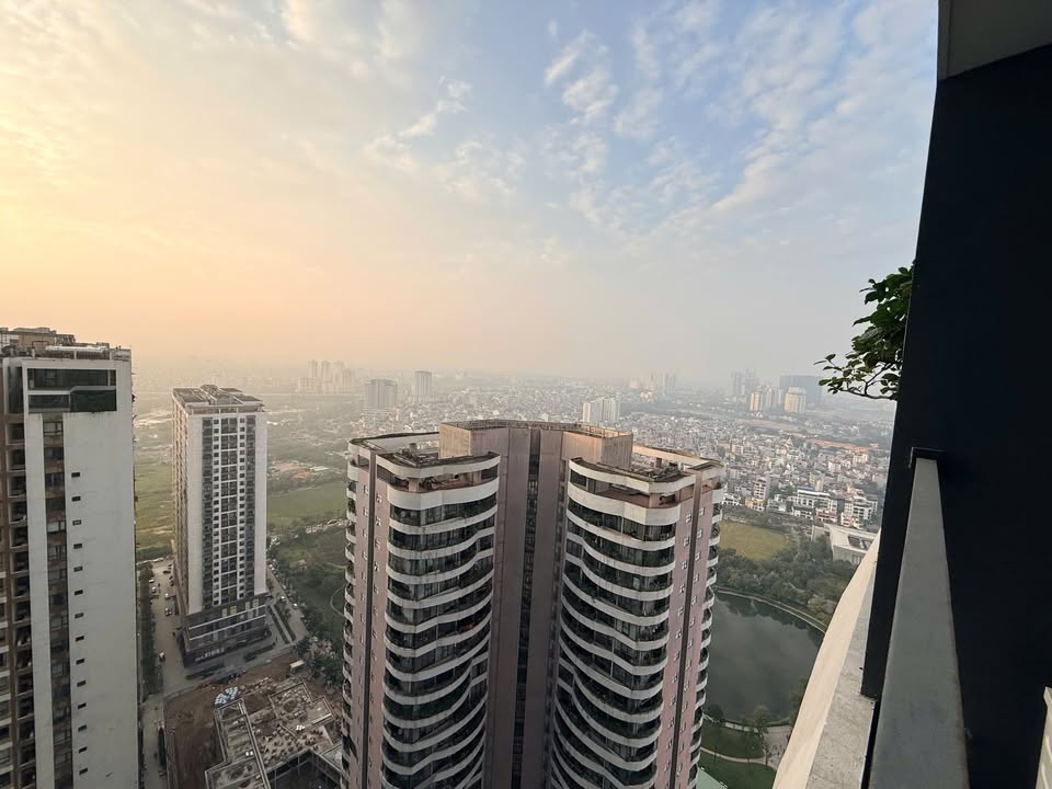 Chung cư NO1 Ngoại Giao Đoàn 3 ngủ giá thỏa thuận - View lô góc đẹp mắt!