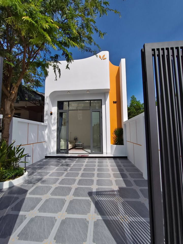 Nhà riêng Hòa Thành, Tây Ninh 121m² giá 1.19 tỷ - Không gian sống lý tưởng cho gia đình trẻ!