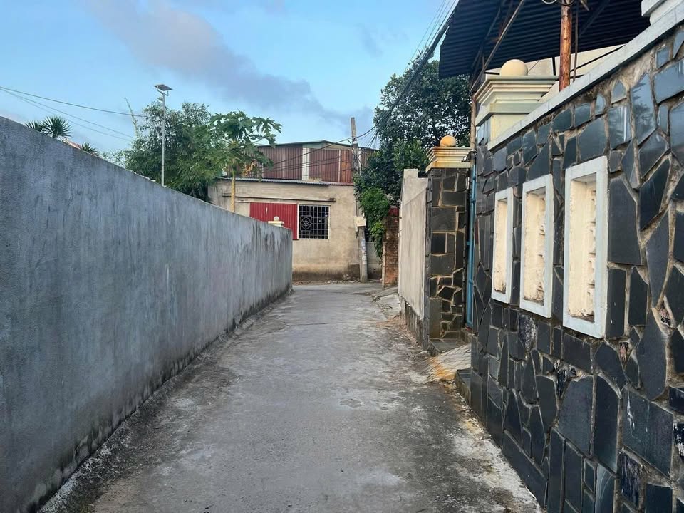 Nhà cấp 4 cho thuê hẻm Phạm Văn Đồng, Phú Lâm, 54m² - Giá chỉ 1.2 triệu/tháng!