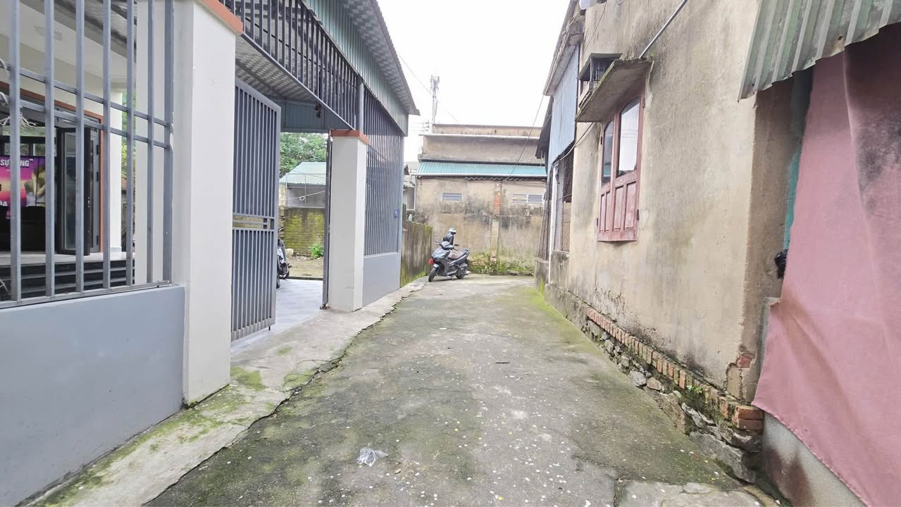 Nhà cấp 4 TDP 7, phường Thành Sen 144,3m² giá 1 tỷ - Vị trí trung tâm, tiện ích đầy đủ!