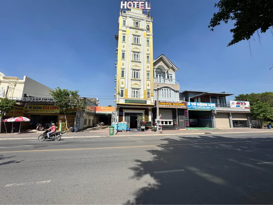 Nhà nghỉ Dĩ An 124m² giá 15.5 tỷ - Dòng tiền ổn định 130 triệu/tháng!