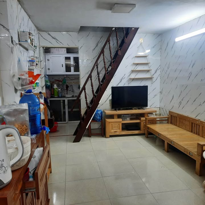 Nhà phố Lê Lai, Hải Phòng 24m² giá 1.5 tỷ - Sổ đỏ vuông vắn, vị trí đắc địa!