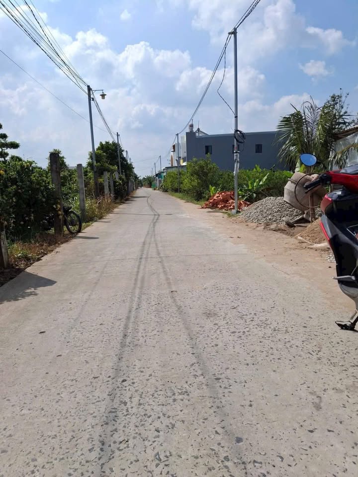 Đất nền Long Tuyền, Bình Thủy 142.3m² - Sổ đỏ chính chủ, giá chỉ 1.25 tỷ!