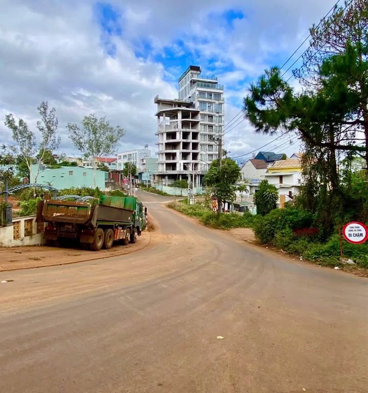 Nhà cấp 4 mặt tiền đường Võ Trung Thành 380m² - Tiềm năng phát triển lớn!