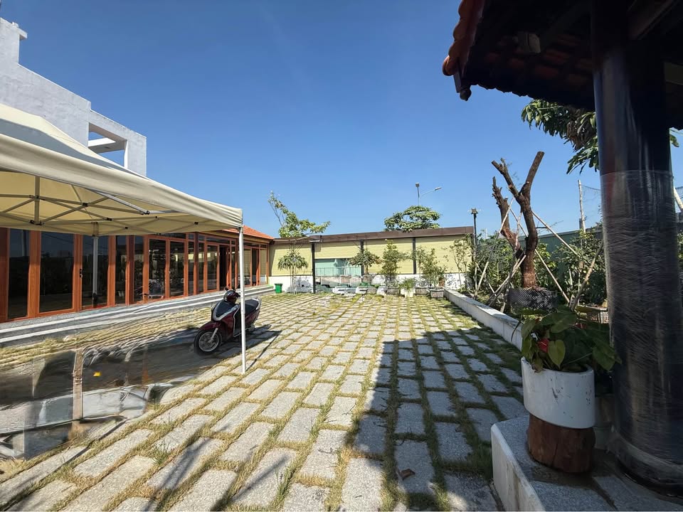 Cho thuê góc 2 mặt tiền sông Sài Gòn 400m² tại Thạnh Lộc, Q12 - Không gian nghỉ dưỡng tuyệt vời!