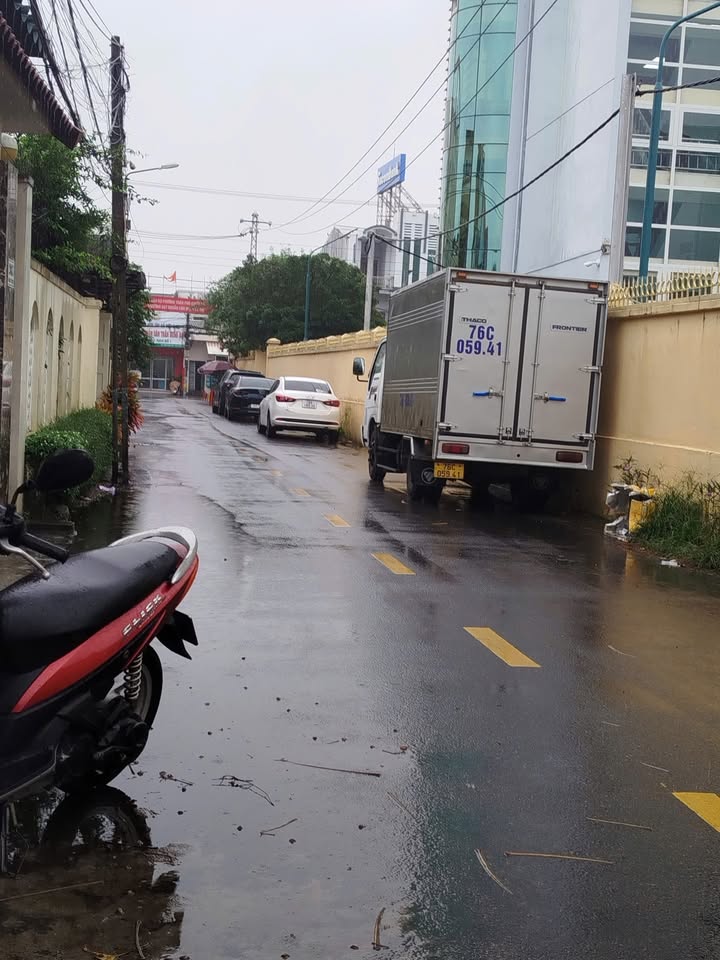 Mặt bằng cho thuê tại Quảng Ngãi 280m² giá 7 triệu - Thích hợp kinh doanh lâu dài!