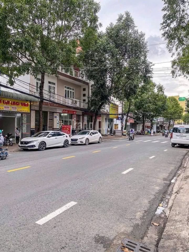 Nhà phố 3 tầng mặt tiền 20m Nguyễn Đệ, quận Ninh Kiều, 148m² - Đầu tư sinh lời