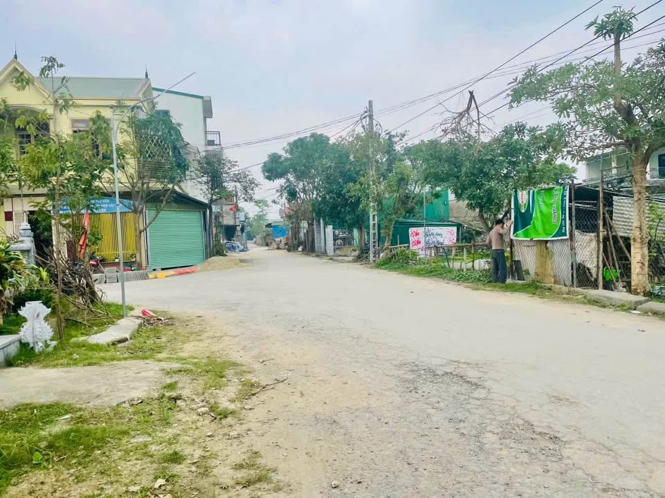 Đất nền Hưng Đông 90m² giá 3.2 tỷ - Mặt tiền đường Hồ Ngọc Lãm thông thoáng!