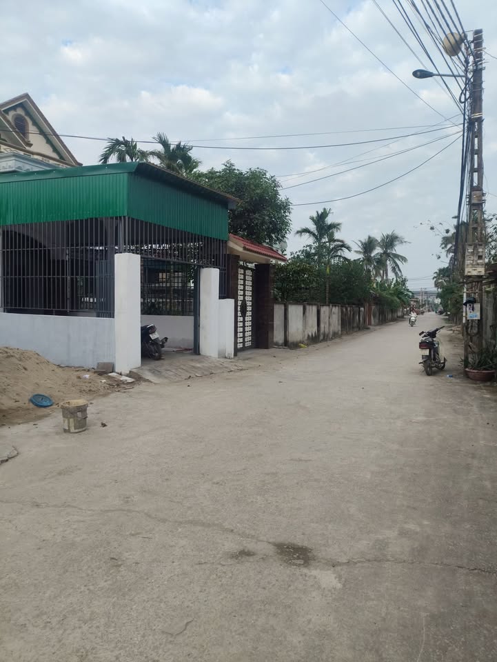 Nhà bán Hưng Đông Vinh 87m² giá 3 tỷ - Đường rộng 8m, hướng Đông Nam