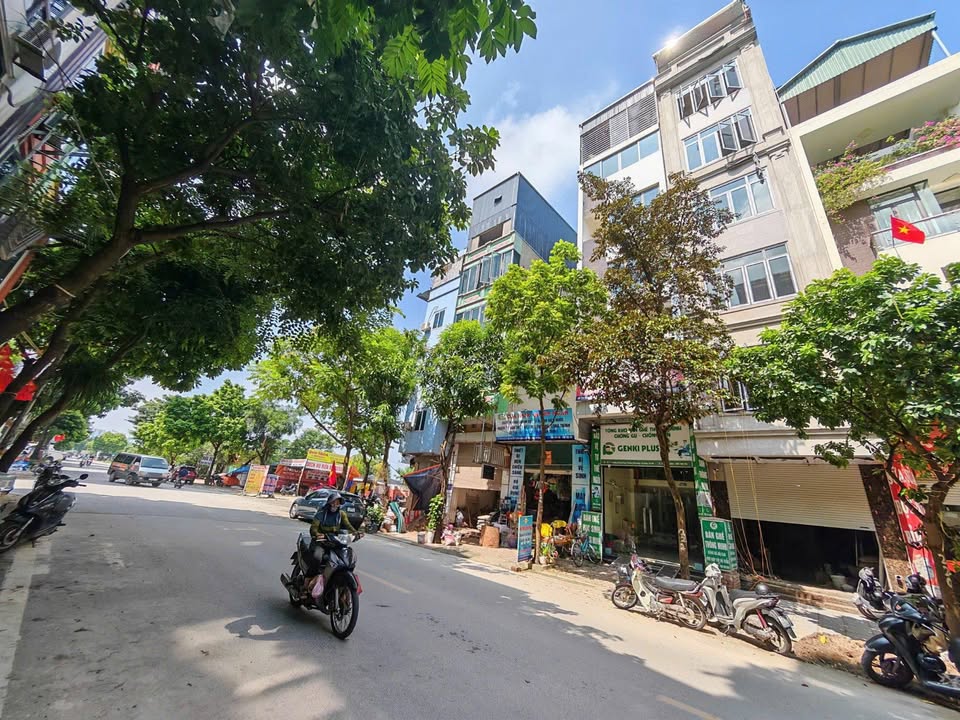 Nhà mặt phố Hoàng Công, Kiến Hưng, 50m², 7 tầng - Kinh doanh siêu lợi nhuận!