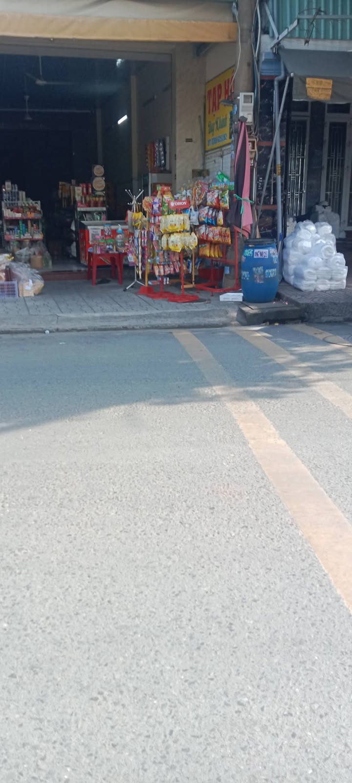 Mặt Phố Kinh Doanh Đoàn Thị Kia Dĩ An 107m² giá 4 tỷ - Dòng tiền ổn định 15 triệu/tháng!