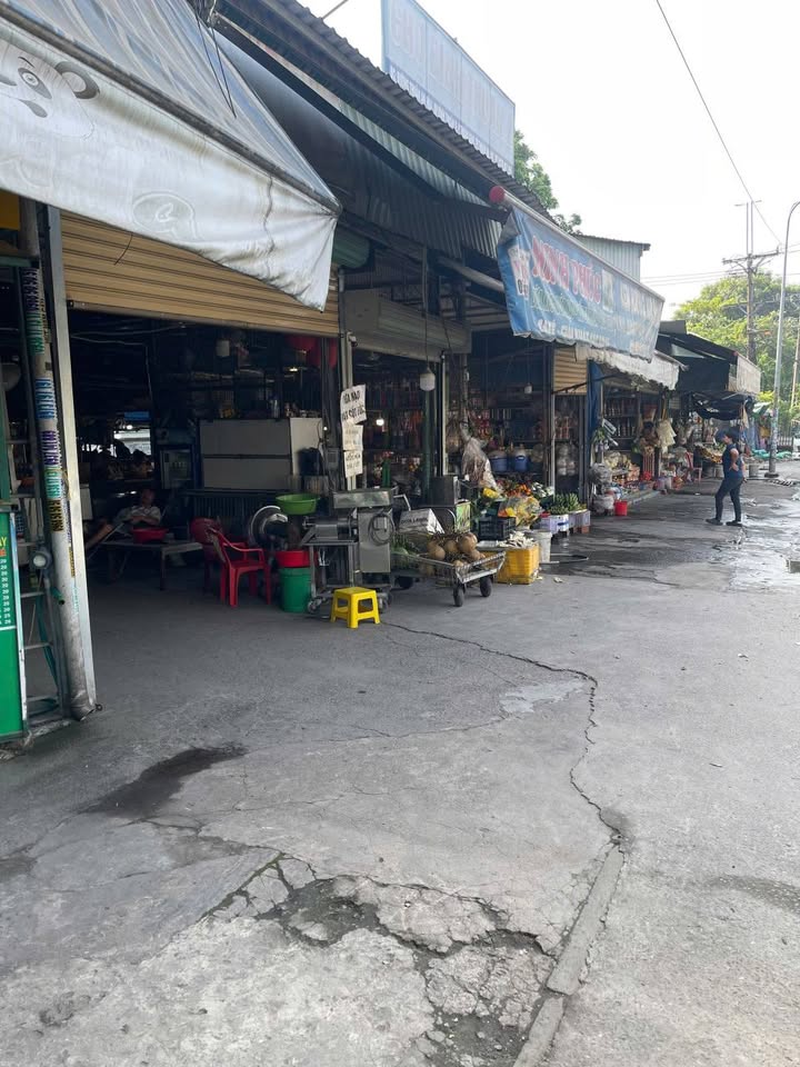 Nhà mặt tiền chợ Bình Thuận 126m² giá 6 tỷ - Bán gấp, thương lượng ngay!