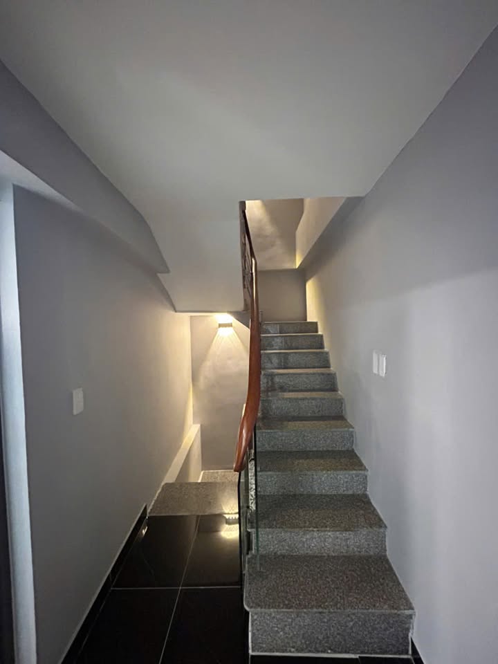 Nhà 4 tầng đường Miếu Hai Xã, Hải Phòng 40.7m² - Sổ đỏ chính chủ, giá tốt!