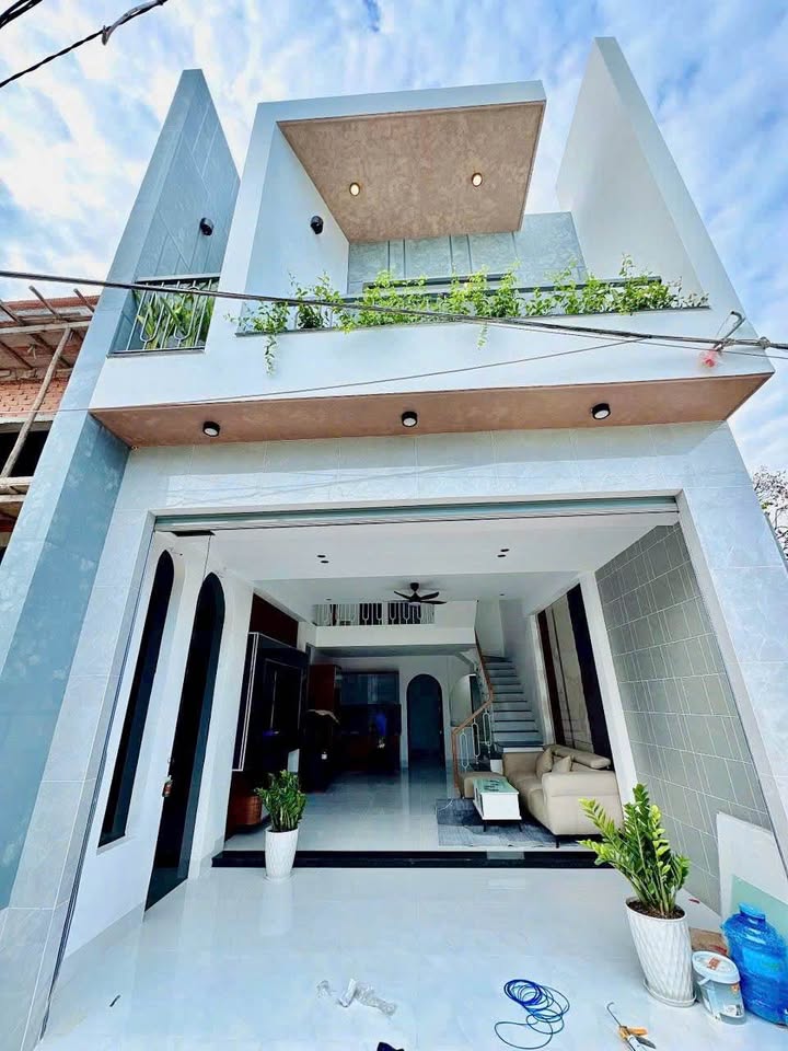 Nhà phố 1 trệt 1 lầu tại Hố Nai, Biên Hòa 64m² giá 3 tỷ - Sổ riêng thổ cư 100%