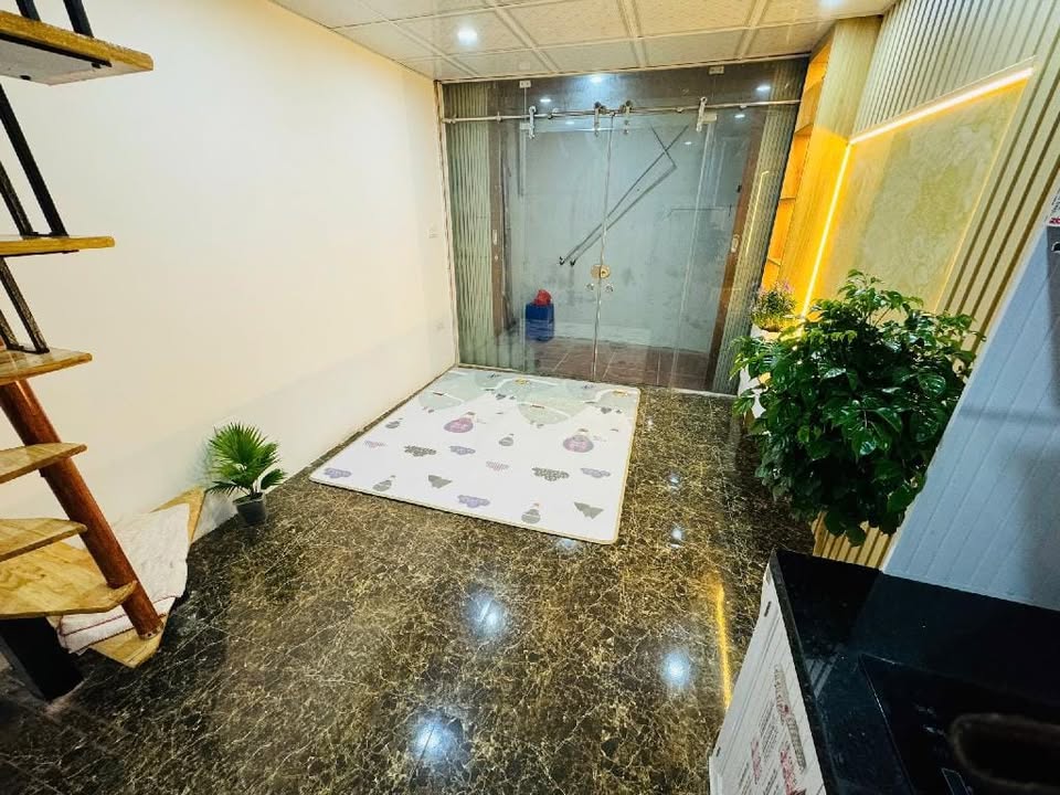 Nhà phố Đông Thiên, Vĩnh Hưng 20m² giá 1.6 tỷ - Tiện ích đầy đủ, sẵn sàng ở ngay!