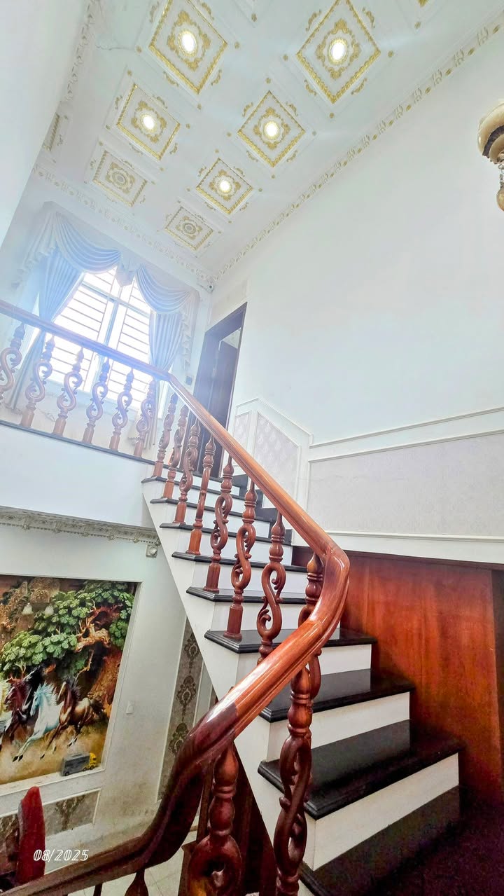 Nhà Sân Vườn 235m² tại Tân Hòa, Biên Hòa - Giá chỉ 5 tỷ, Sổ hồng chính chủ!