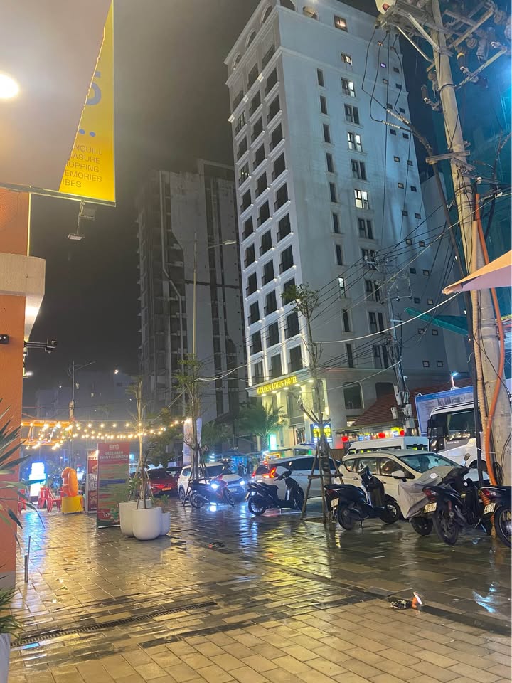 Nhà 3 Tầng Ung Văn Khiêm, Mỹ An, Ngũ Hành Sơn, Đà Nẵng 66m² giá 9.5 tỷ - Sẵn sàng vào ở ngay!