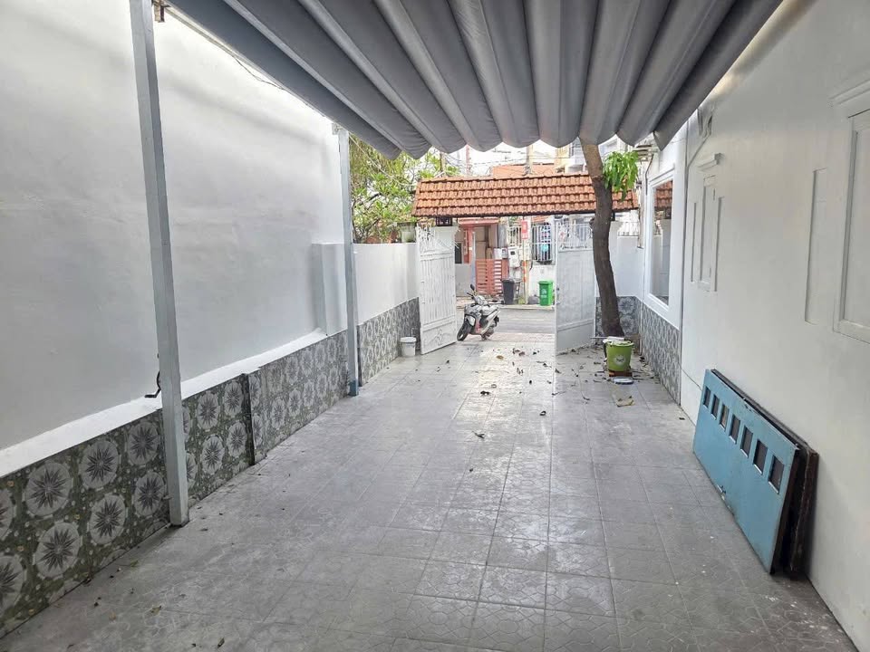 Mặt bằng kinh doanh cho thuê tại Thảo Điền 200m² - Vị trí đắc địa, thuận tiện kinh doanh!